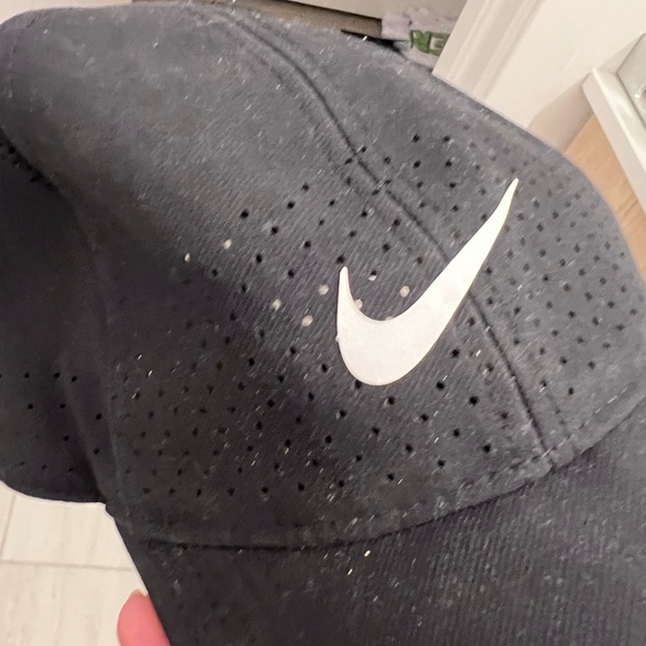 Nike Dry fit adjustable hat - Picture 8 of 8